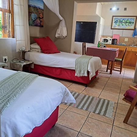 Artkaroo Stay Oudtshoorn Buitenkant foto