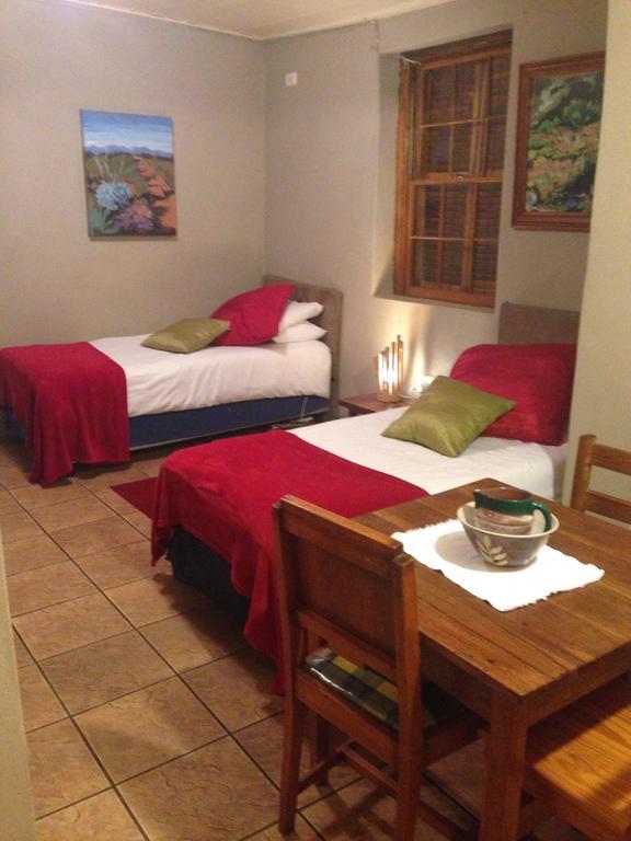 Artkaroo Stay Oudtshoorn Buitenkant foto